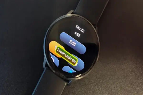 Đồng hồ Garmin của tôi cứ liên tục gọi điện nhầm cho người khác khi tôi đang tắm — đây là cách khắc phục đơn giản.